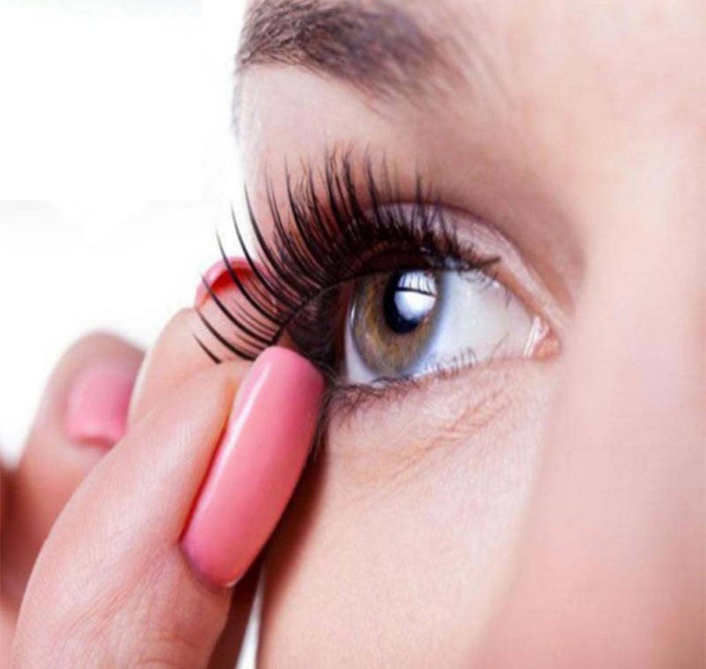 How to Apply Magnetic Eyelashes