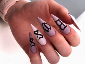 Stiletto Nails